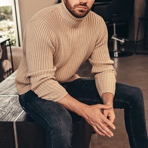 BANANA REPUBLIC | Camel Turtleneck